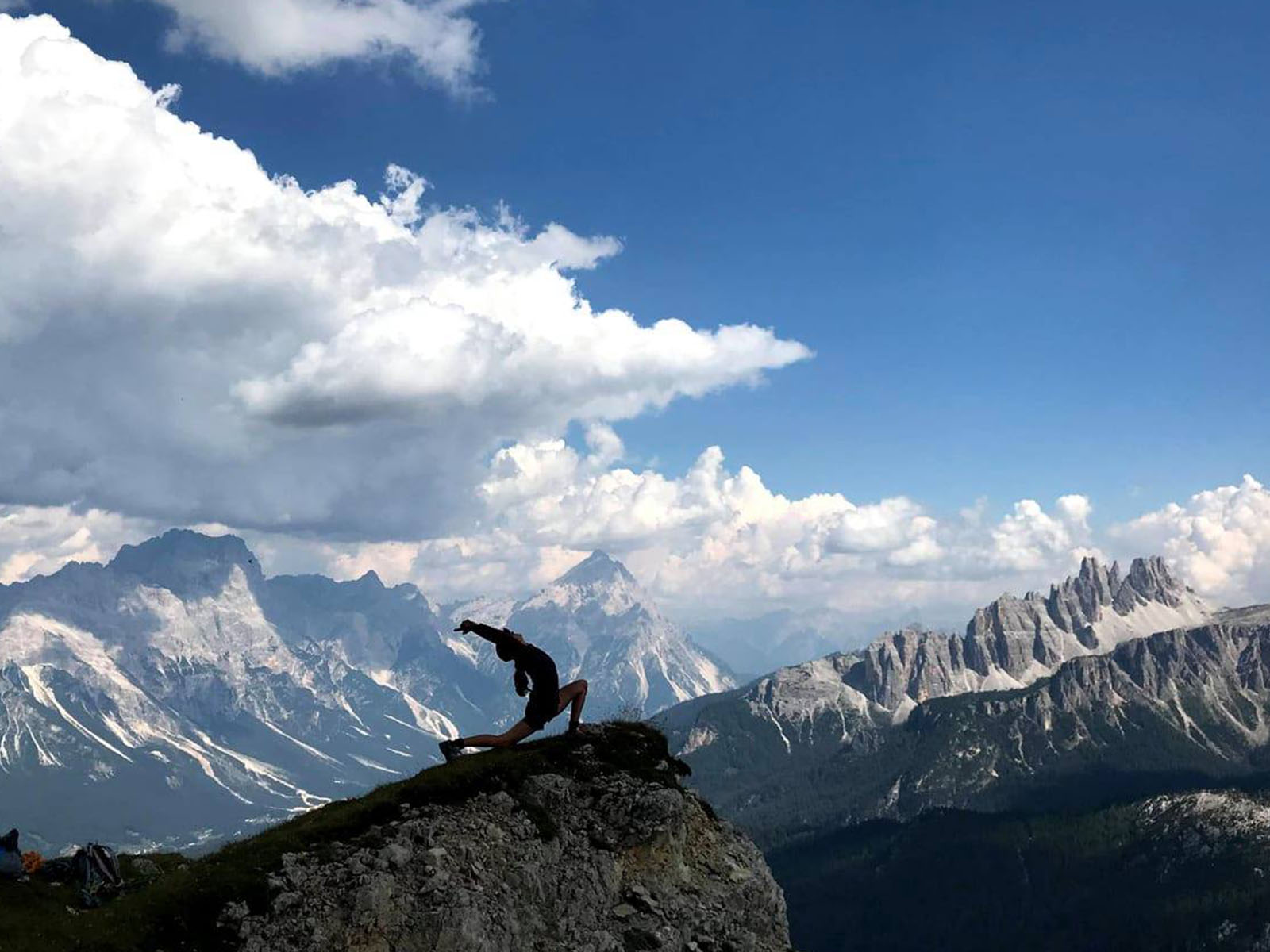 Yoga Natura e Trekking nelle Dolomiti